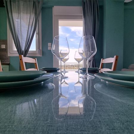 Tararas Apartments Néa Mihanióna Szoba fotó