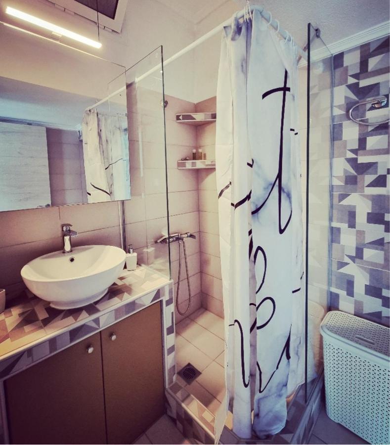 Tararas Apartments Néa Mihanióna Kültér fotó